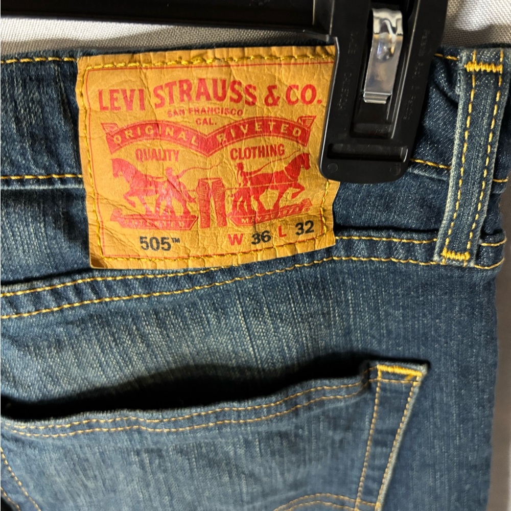 Men's Levi’s Blue Jeans‎ - Picture 2 of 4
